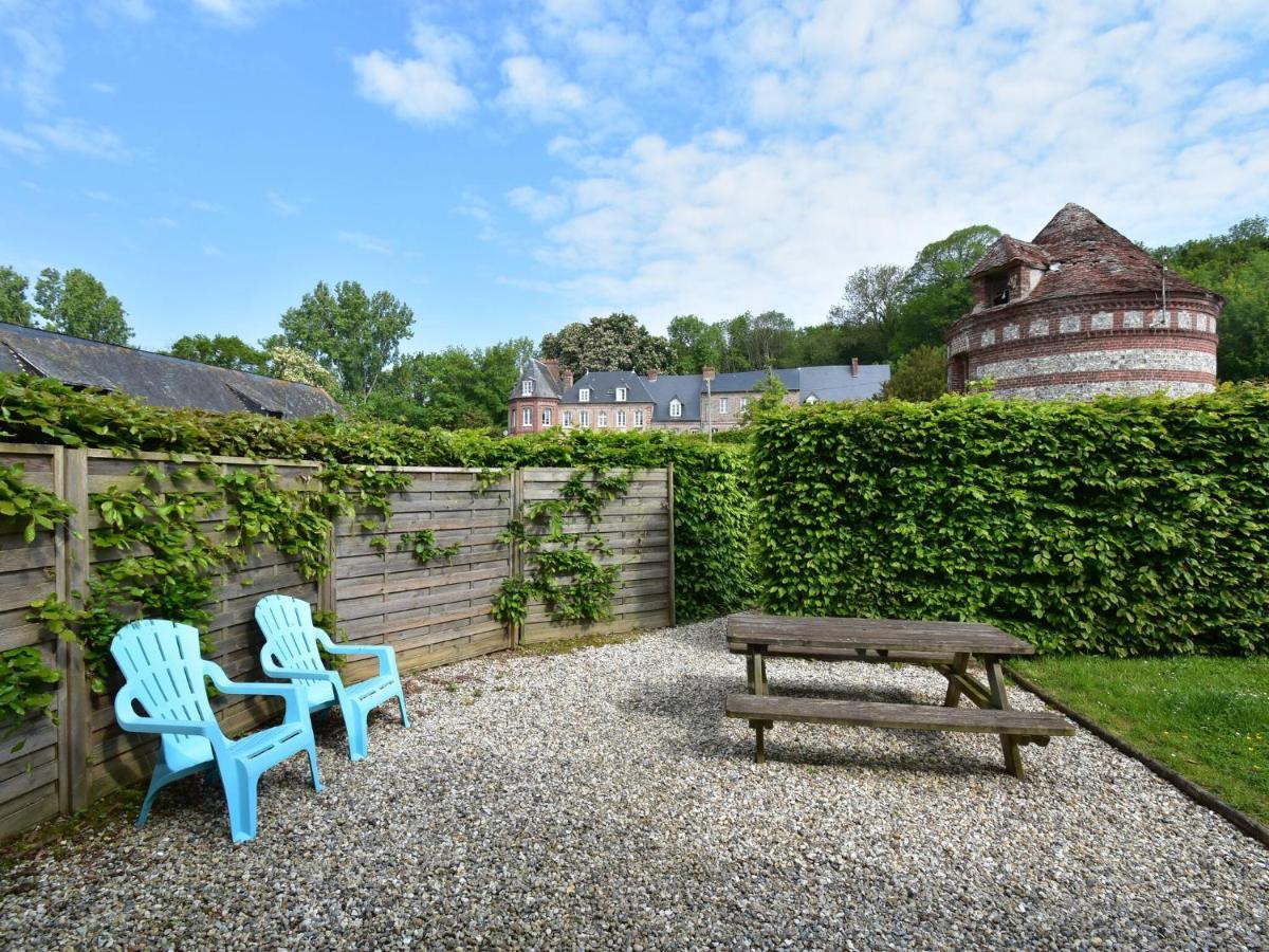Classic Cottage In Le Bourg-Dun With Garden Exterior foto